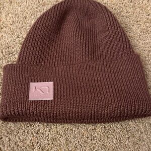 NWOT KARI TRAA womens O/S Knit BEANIE HAT merlot Cranberry